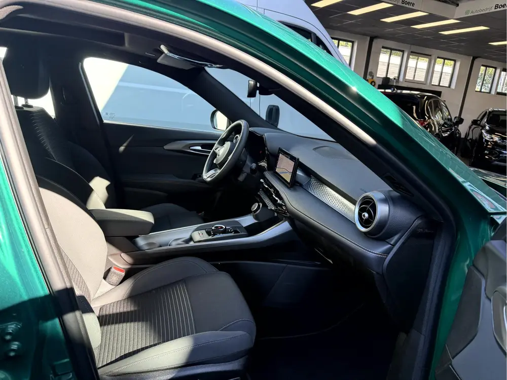 Alfa Romeo Tonale 1.5T Hybrid Edizione Business NLAuto uit 2025, foto 5