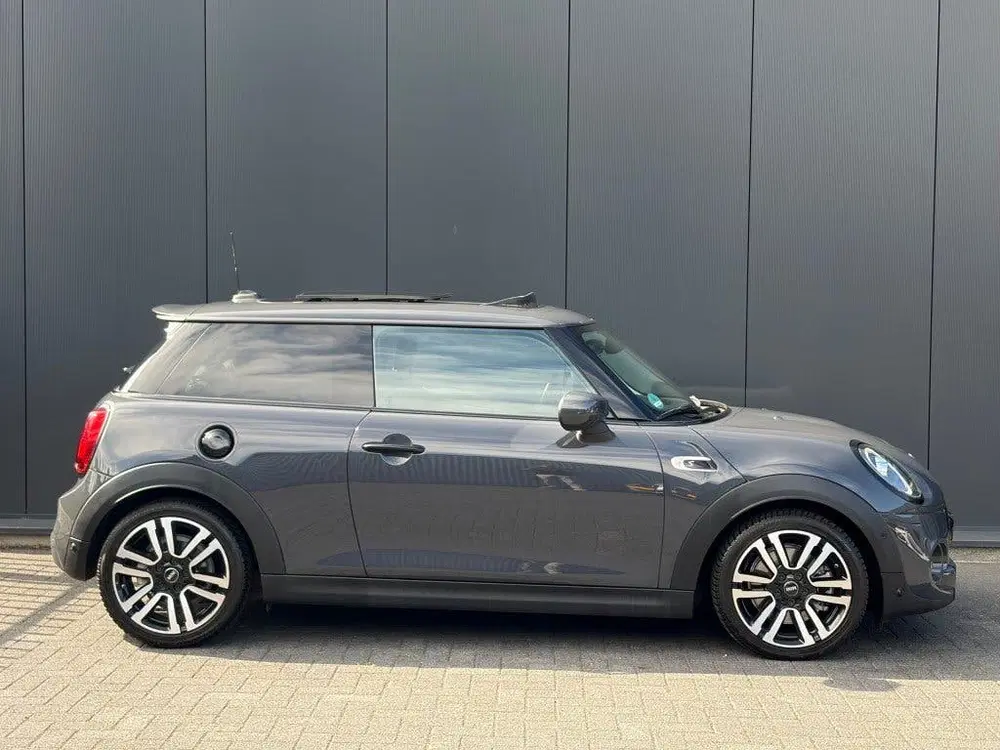 Mini Cooper S 2.0 Aut. Pano Leder Camera LED Carplay Nav uit 2021, foto 2