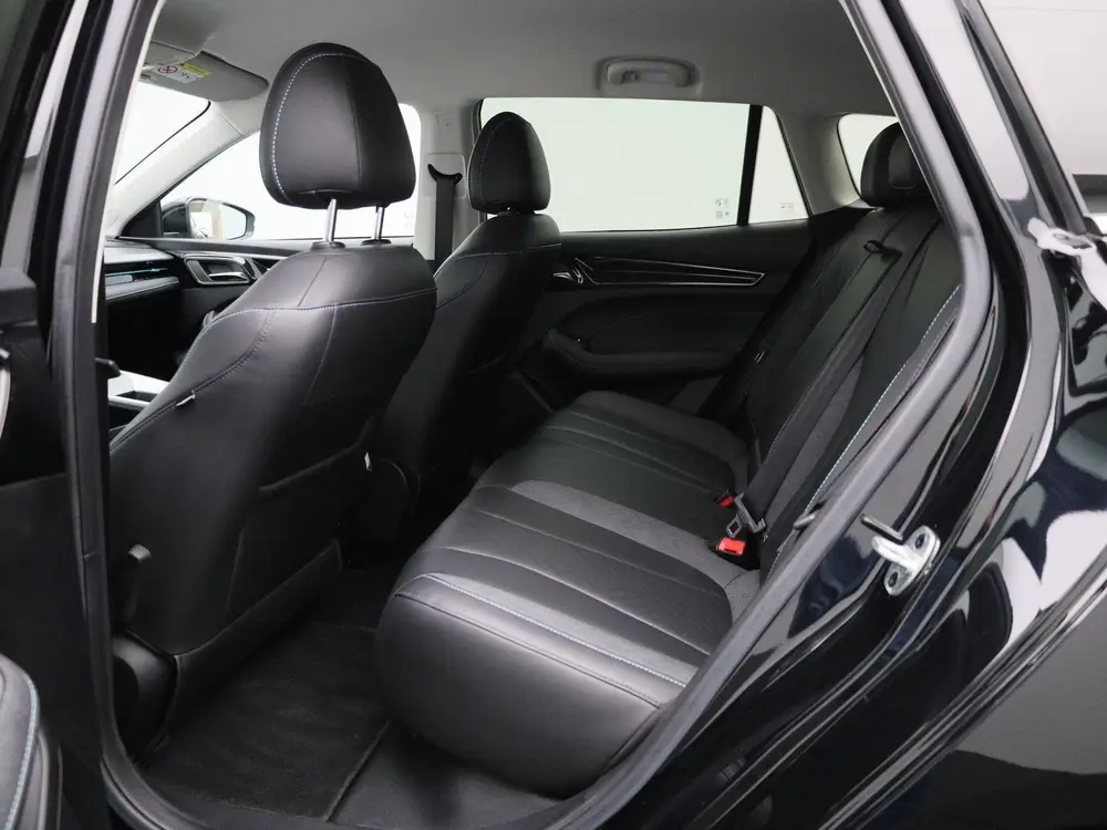 MG MG5 Luxury Long Range 61 kWh uit 2023, foto 10