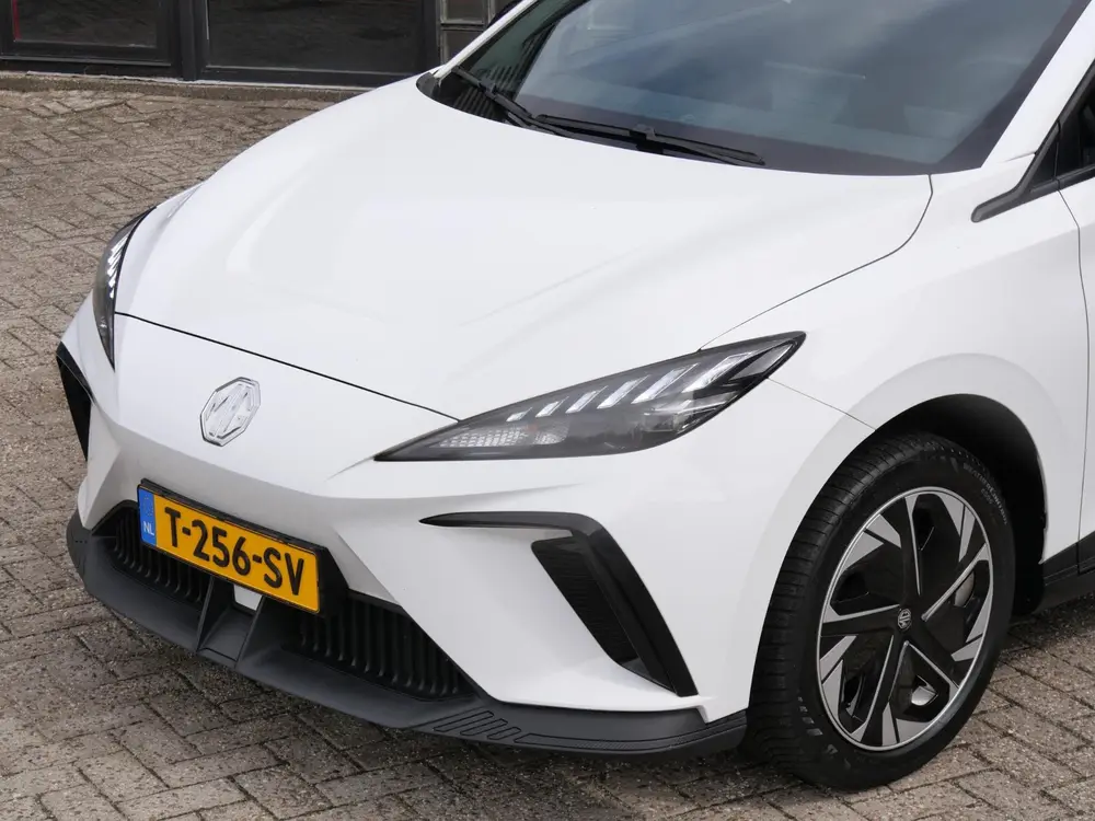 MG MG4 64kWh LONG RANGE uit 2023, foto 14