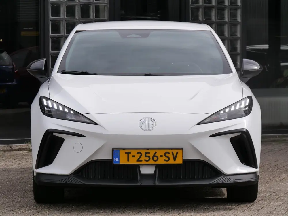 MG MG4 64kWh LONG RANGE uit 2023, foto 15