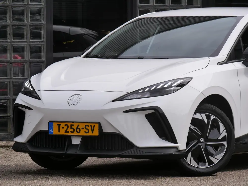 MG MG4 64kWh LONG RANGE uit 2023, foto 18