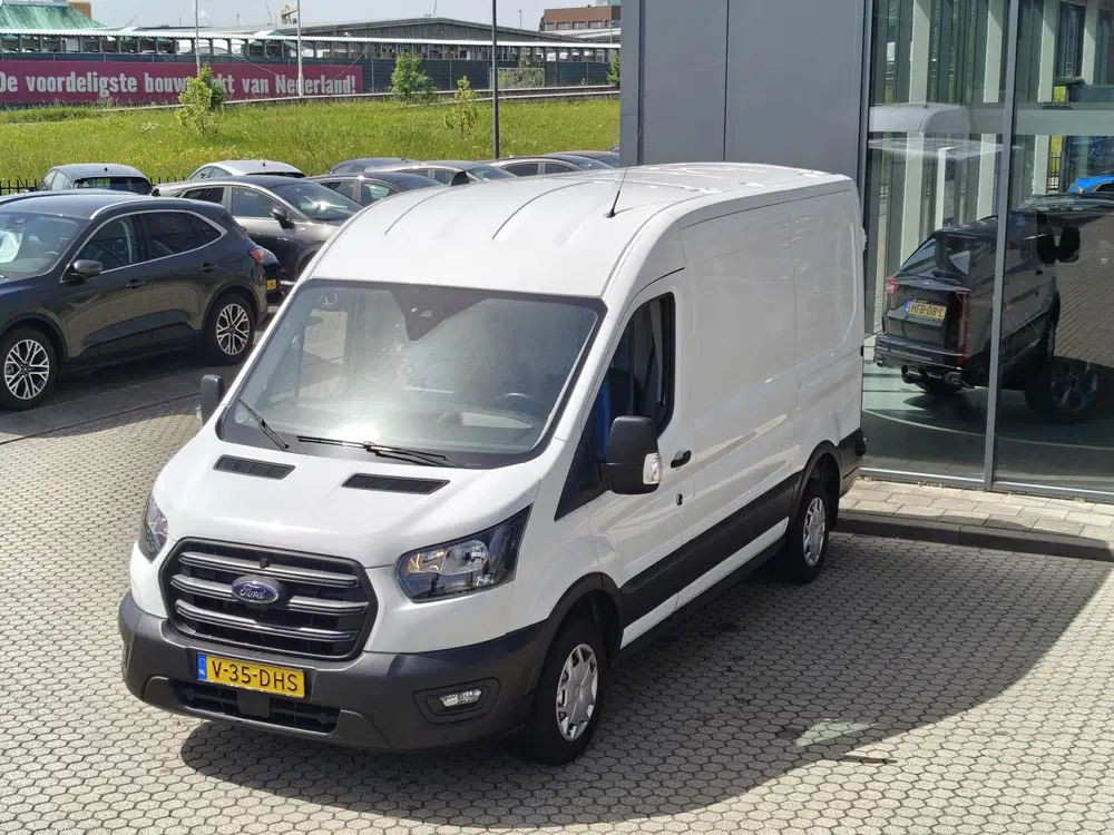Ford Transit 290 2.0 TDCI L2H2 Trend uit 2024, foto 2
