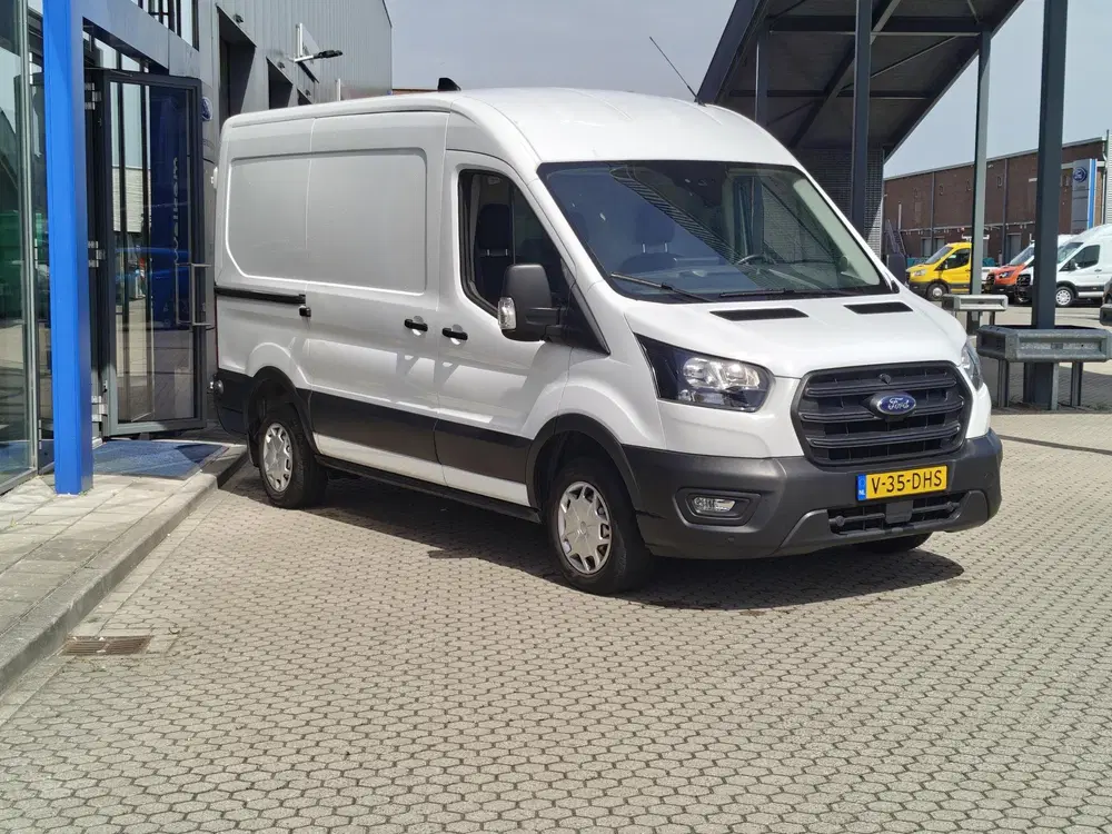 Ford Transit 290 2.0 TDCI L2H2 Trend uit 2024, foto 3