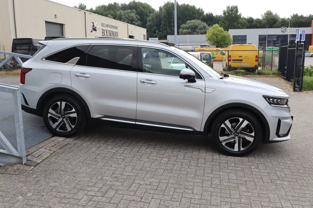 Kia Sorento 1.6 T-GDI Plug-in Hybrid 4WD ExecutiveLine uit 2021, foto 10