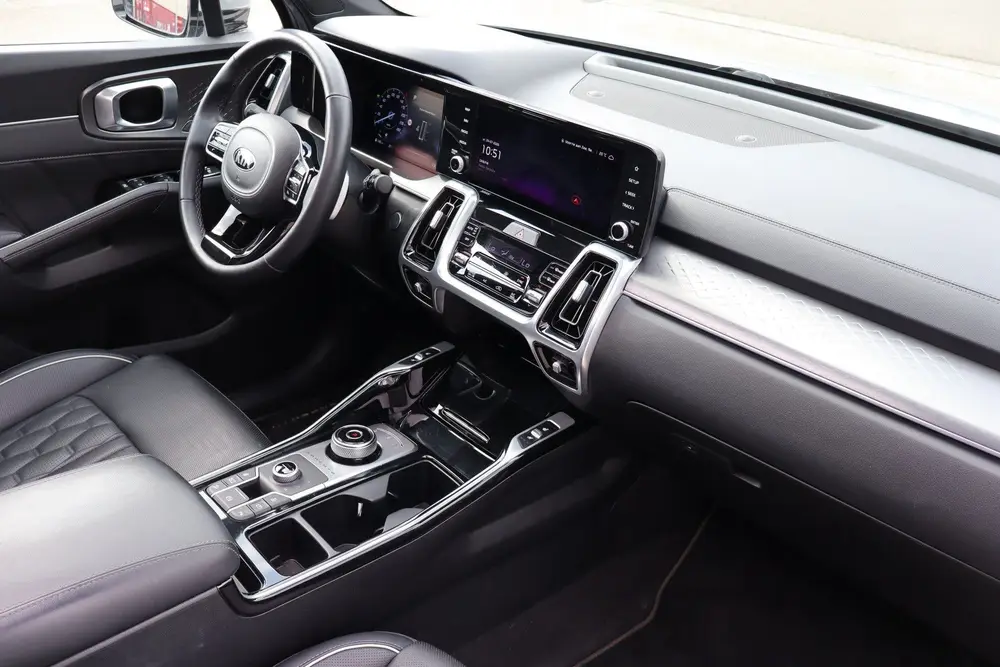 Kia Sorento 1.6 T-GDI Plug-in Hybrid 4WD ExecutiveLine uit 2021, foto 2