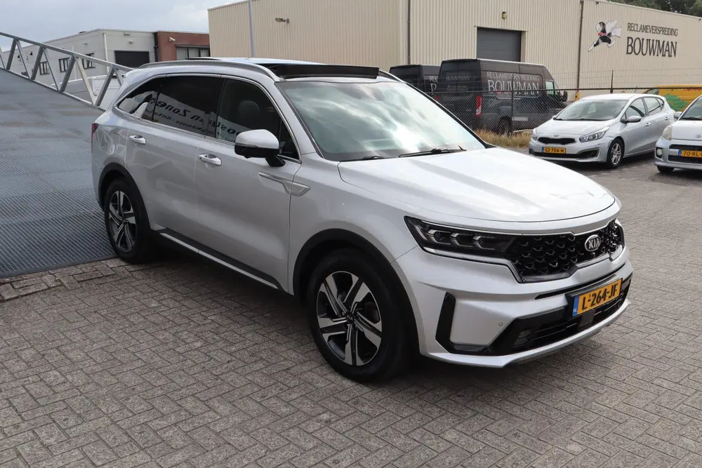 Kia Sorento 1.6 T-GDI Plug-in Hybrid 4WD ExecutiveLine uit 2021, foto 9