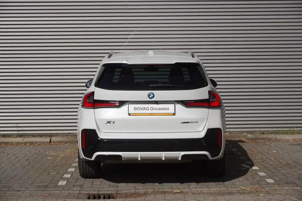 BMW X1 xDrive30e uit 2023, foto 5