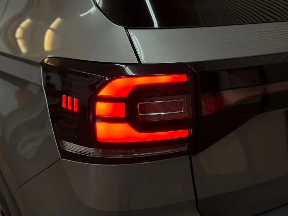 Volkswagen T-Cross 1.0 TSI R-Line 2019 DSG IQ-LIGHT CAMERA K uit 2019, foto 14