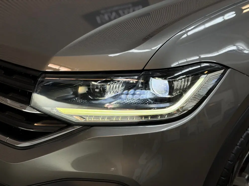 Volkswagen T-Cross 1.0 TSI R-Line 2019 DSG IQ-LIGHT CAMERA K uit 2019, foto 3