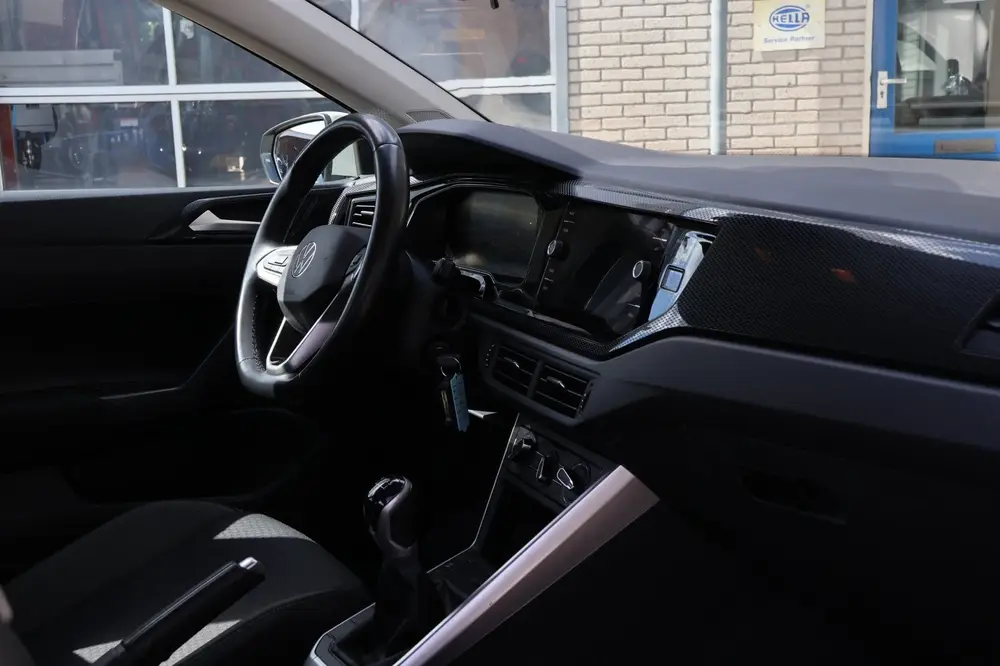 Volkswagen POLO 1.0 TSI 95PK Life App-connect Cruise-control uit 2022, foto 3