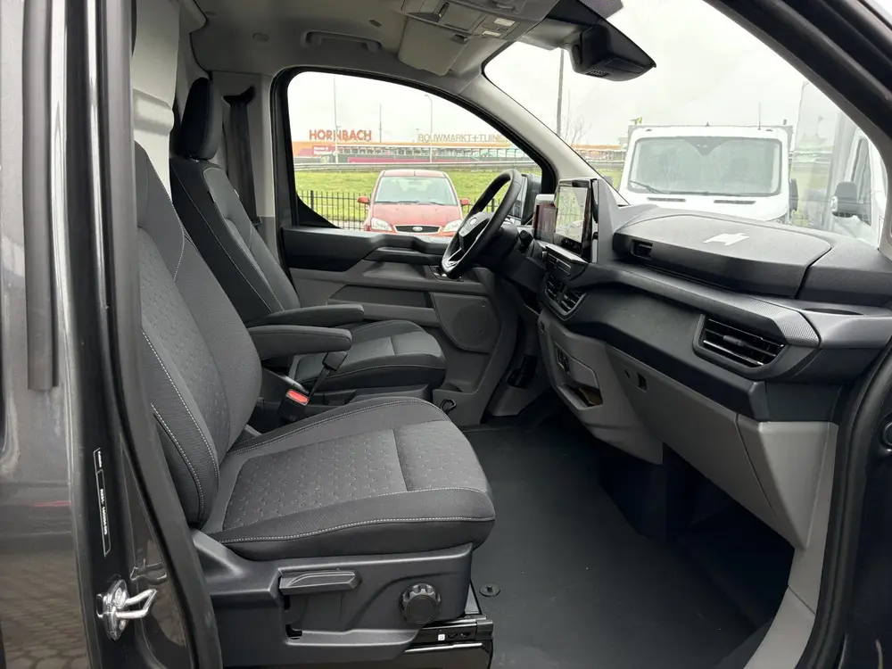 Ford E-Custom 320 L2H1 Limited 65 kWh DEMO I DRIVER ASSI uit 2024, foto 7
