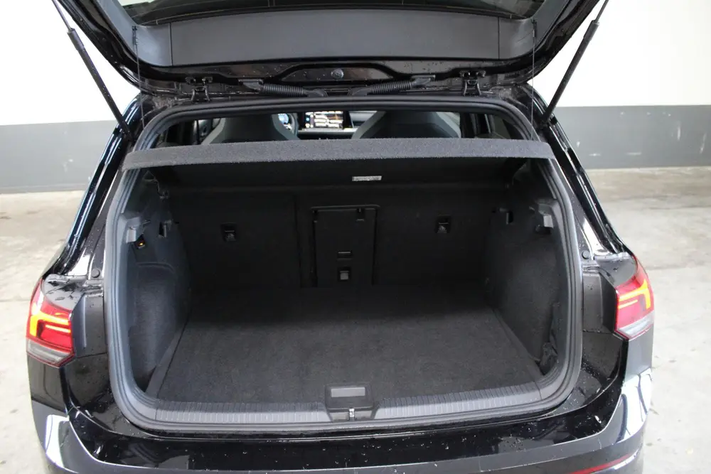 Volkswagen Golf 1.5 eTSI R-Line | Trekhaak | LED| Virtual | uit 2021, foto 6