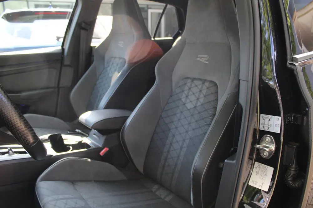 Volkswagen Golf 1.5 eTSI R-Line | Trekhaak | LED| Virtual | uit 2021, foto 7