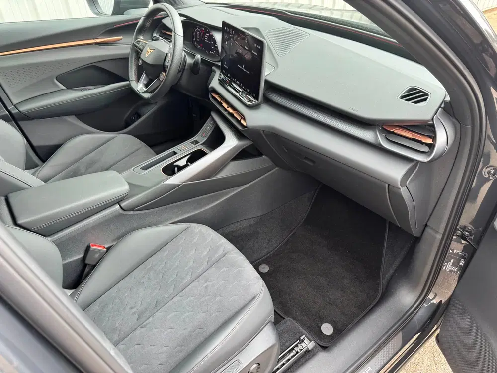 Cupra Terramar 1.5 TSI e-Hybrid uit 2025, foto 9