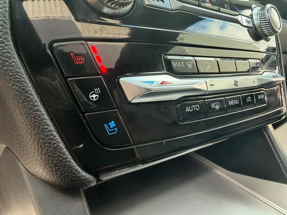 Ford Explorer 3.0 V6 EcoBoost PHEV ST-Line uit 2021, foto 16