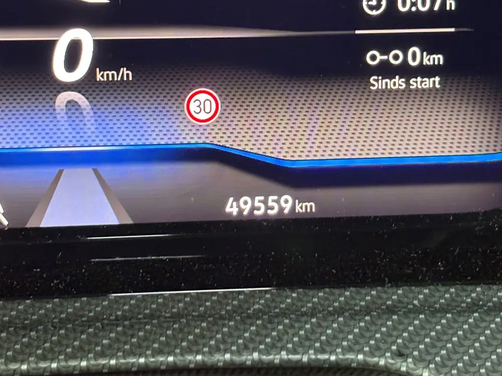 Volkswagen Golf 2.0 TSI R 4Motion uit 2023, foto 13