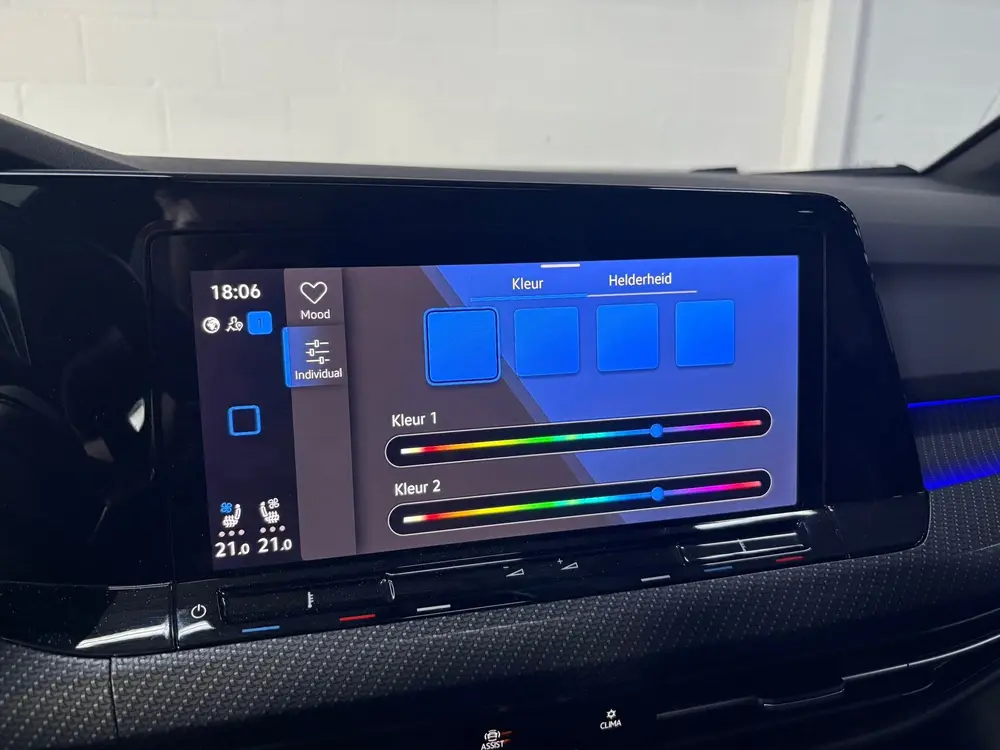 Volkswagen Golf 2.0 TSI R 4Motion uit 2023, foto 17