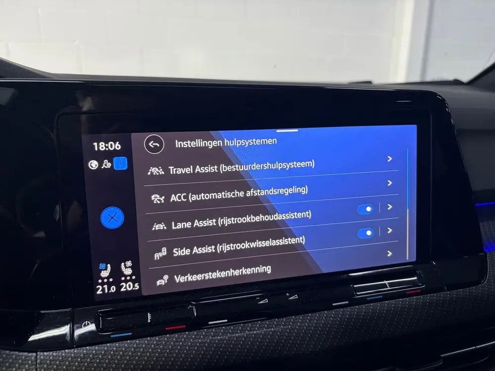 Volkswagen Golf 2.0 TSI R 4Motion uit 2023, foto 19