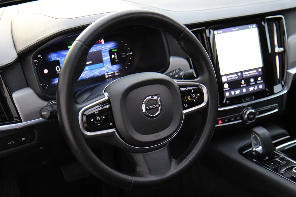Volvo V90 2.0 T6 Plug-in hybrid AWD Pano Trekhaak Ca uit 2023, foto 10