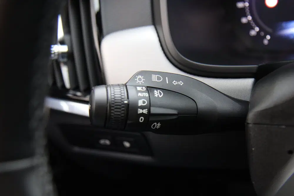 Volvo V90 2.0 T6 Plug-in hybrid AWD Pano Trekhaak Ca uit 2023, foto 17