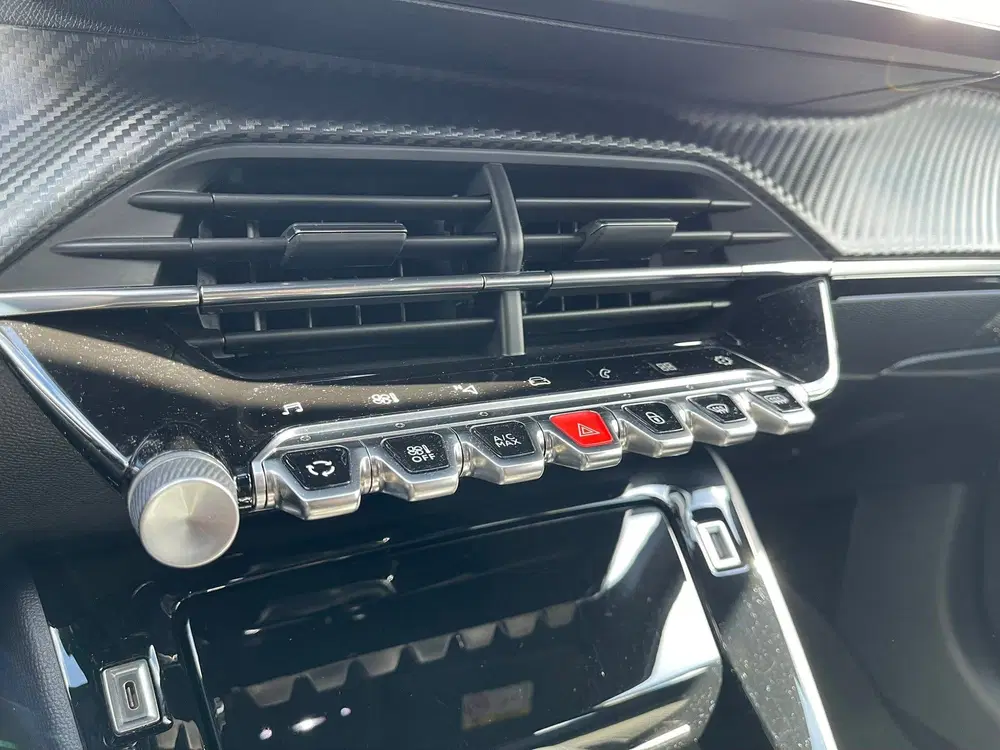 Peugeot 208 1.2 GT-Line l LED l CAMERA l CARPLAY l RIJ uit 2019, foto 11