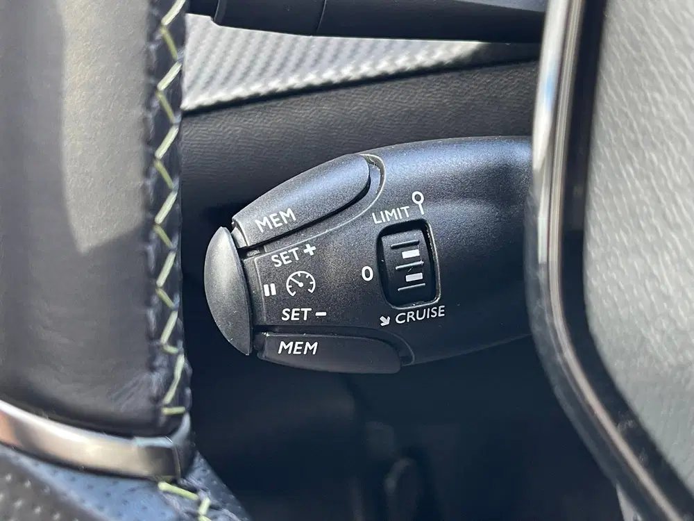 Peugeot 208 1.2 GT-Line l LED l CAMERA l CARPLAY l RIJ uit 2019, foto 14