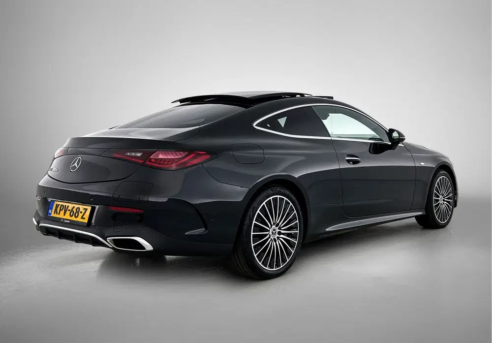 Mercedes-Benz CLE CLE Coupé 300 e AMG Plug-In Hybride uit 2025, foto 2