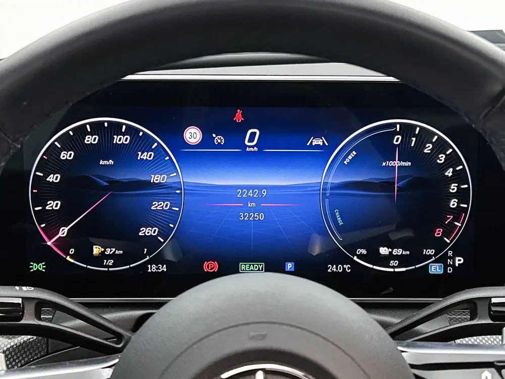 Mercedes-Benz CLE CLE Coupé 300 e AMG Plug-In Hybride uit 2025, foto 6