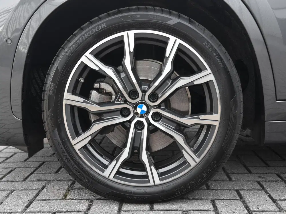 BMW X1 xDrive25e eDrive Edition SOH 91% M pakket uit 2021, foto 19