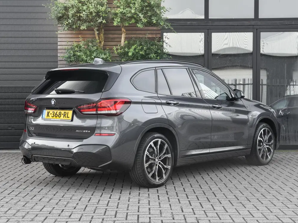 BMW X1 xDrive25e eDrive Edition SOH 91% M pakket uit 2021, foto 2