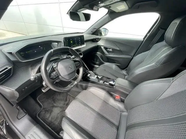 Peugeot 2008 EV GT 50 kWh uit 2024, foto 8