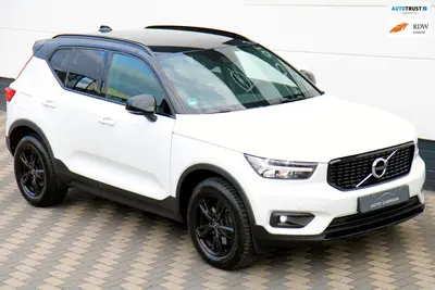Volvo XC40 2.0 T4 AWD R-Design LED Navi Trekhaak H uit 2019
