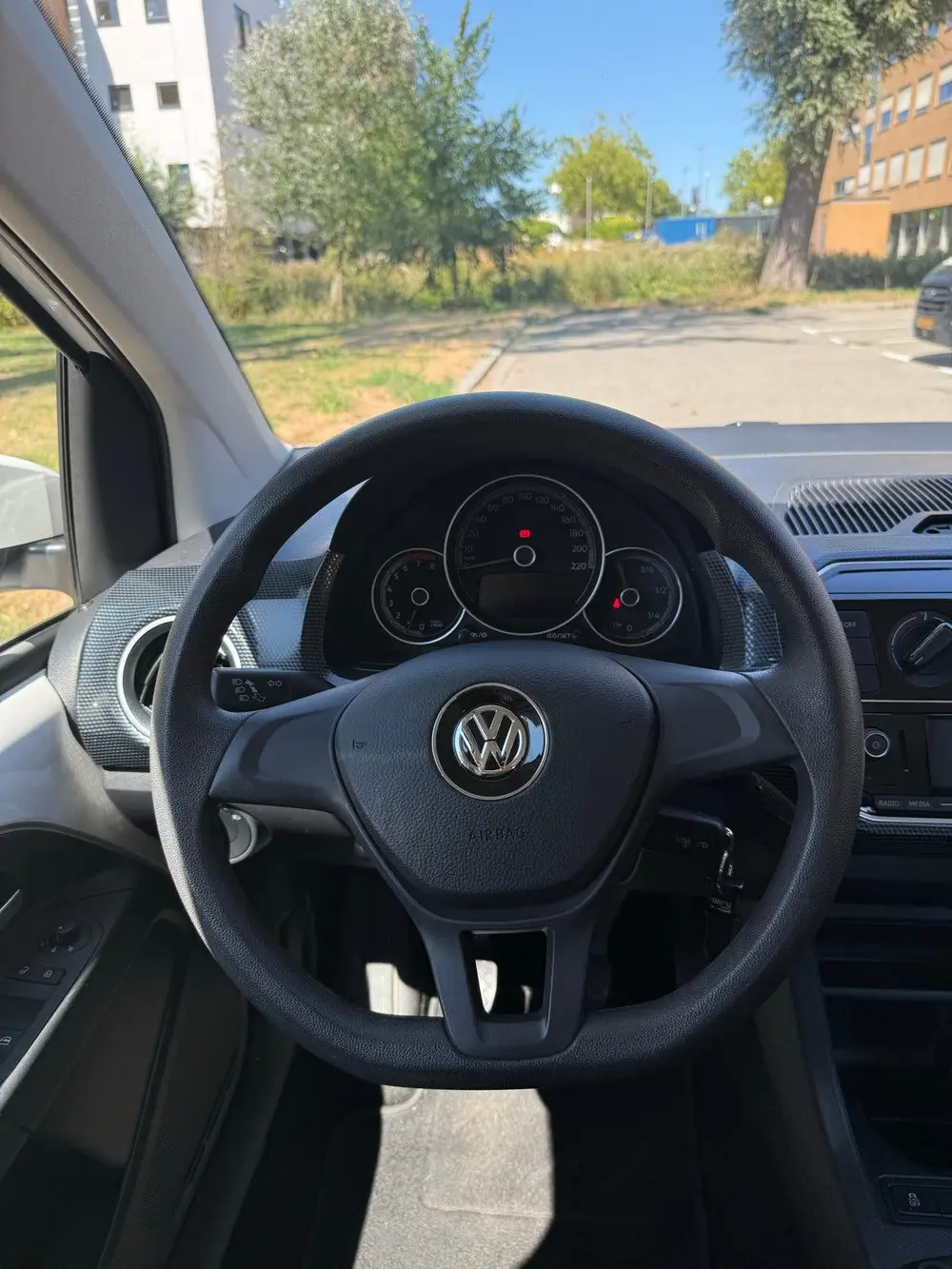 Volkswagen Up! 1.0 60PK 5D BMT 2019 Wit uit 2019, foto 11