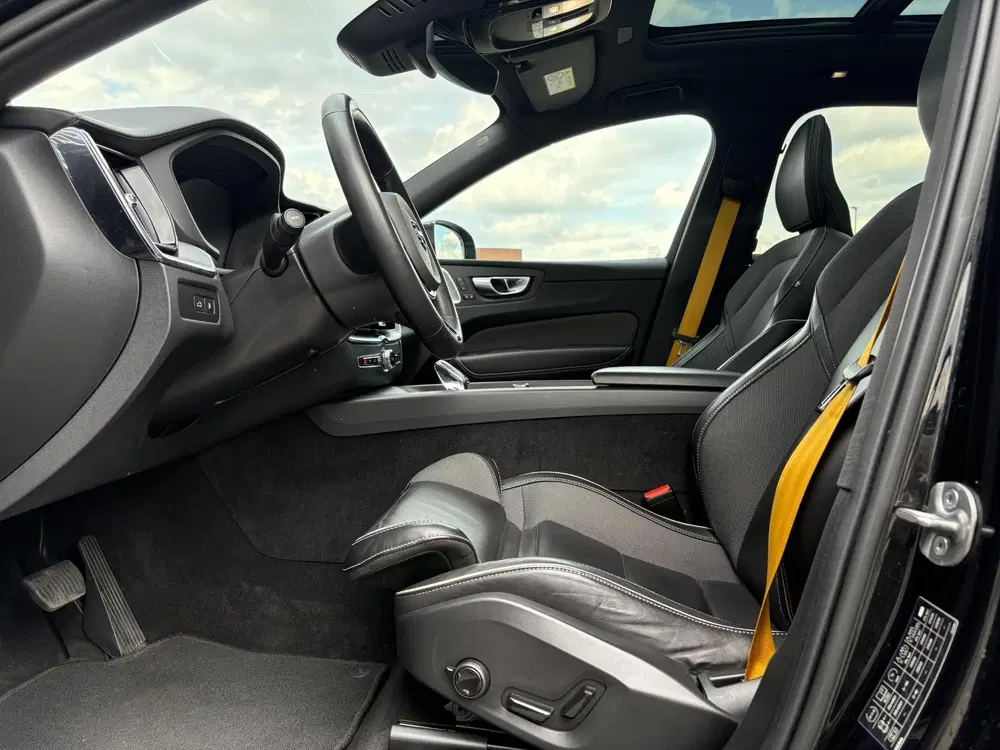 Volvo XC60 Plug-in-Hybrid T8 AWD Polestar Engineered uit 2023, foto 8