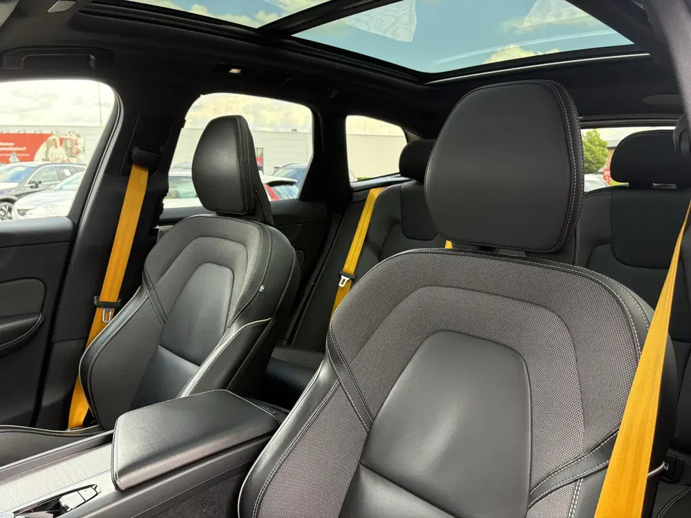 Volvo XC60 Plug-in-Hybrid T8 AWD Polestar Engineered uit 2023, foto 9