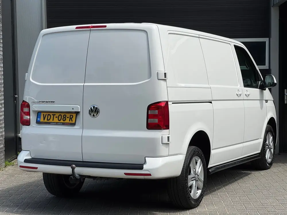 Volkswagen Transporter 2.0 TDI L1H1 Highline Trekhaak uit 2019, foto 4