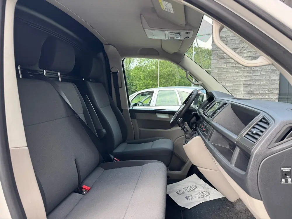 Volkswagen Transporter 2.0 TDI L1H1 Highline Trekhaak uit 2019, foto 8