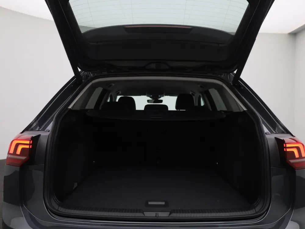 Volkswagen Golf Variant 1.5 TSI Life Edition | Draadloze App uit 2025, foto 14
