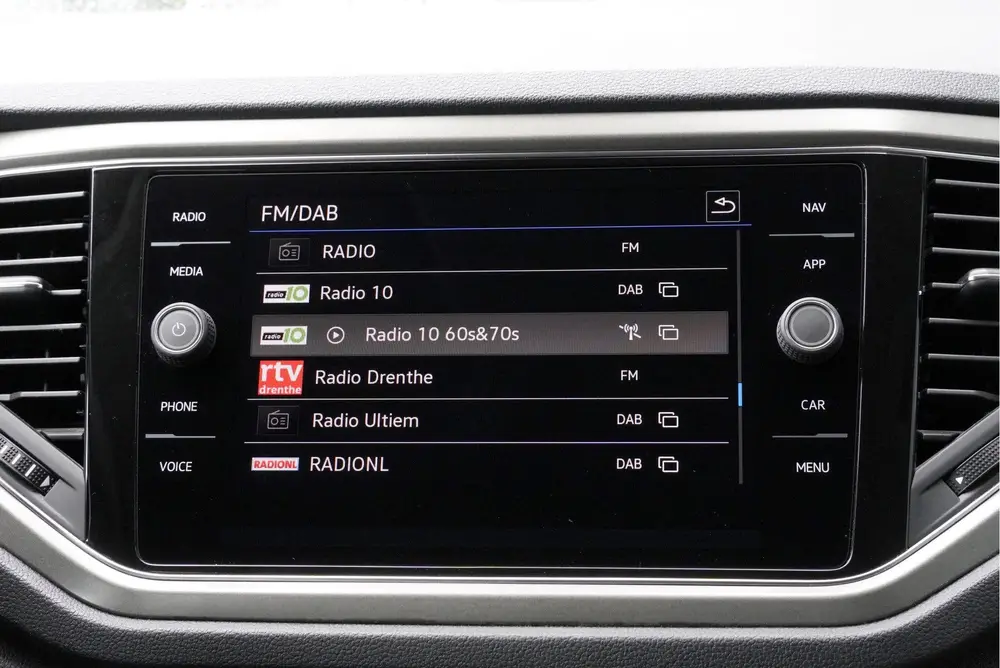 Volkswagen T-Roc 1.0 TSI Style BJ2021 Lmv 17" | Led | Pdc | uit 2021, foto 20