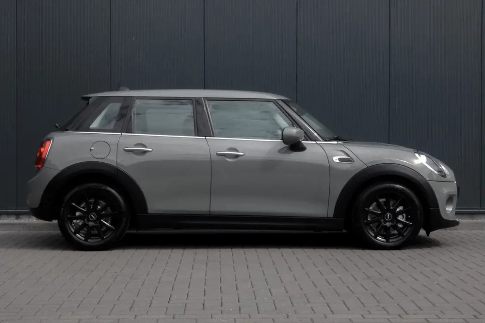 Mini 5-Deurs 1.5 One | Parkeersensoren | Airco | Bluetooth | uit 2019, foto 10