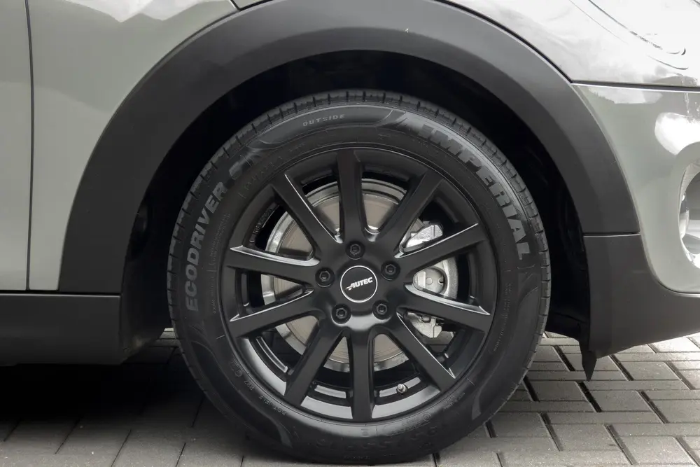 Mini 5-Deurs 1.5 One | Parkeersensoren | Airco | Bluetooth | uit 2019, foto 17