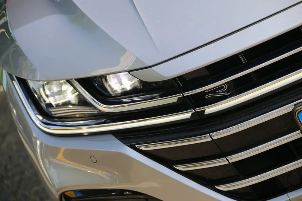 Volkswagen Arteon Shooting Brake 2.0 TSI R-Line Business+ uit 2021, foto 4