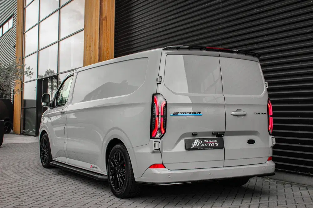 Ford Transit 340 L2H1 Limited 65 kWh 218PK uit 2025, foto 10