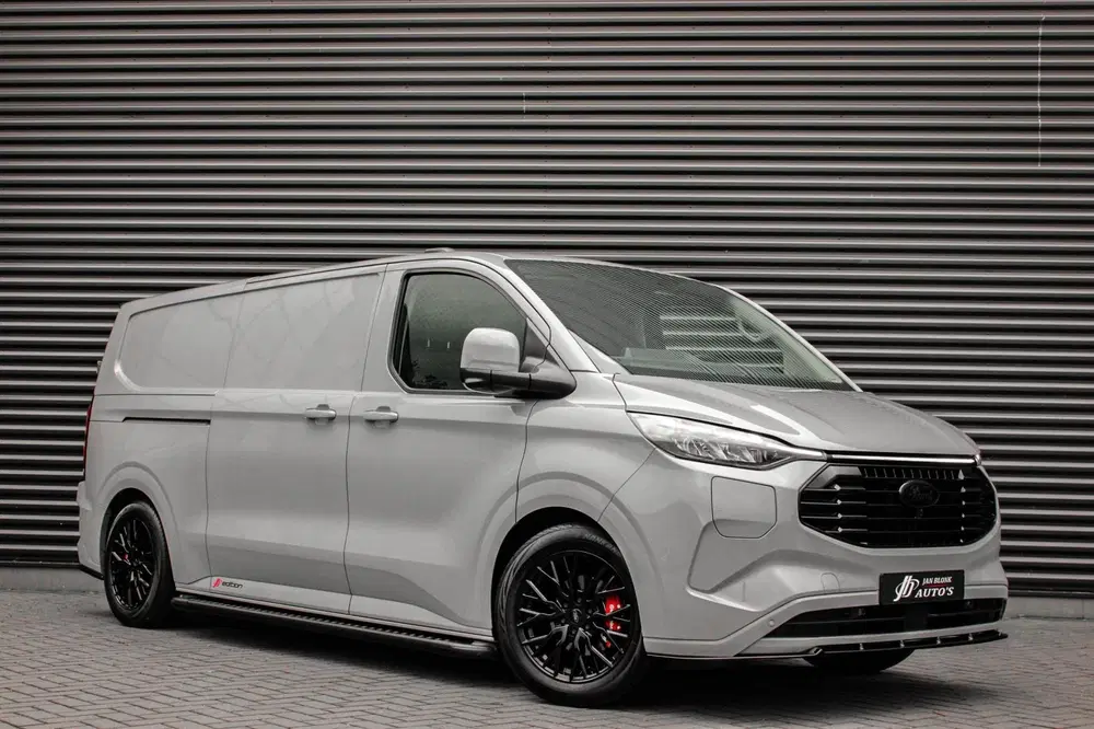 Ford Transit 340 L2H1 Limited 65 kWh 218PK uit 2025, foto 2