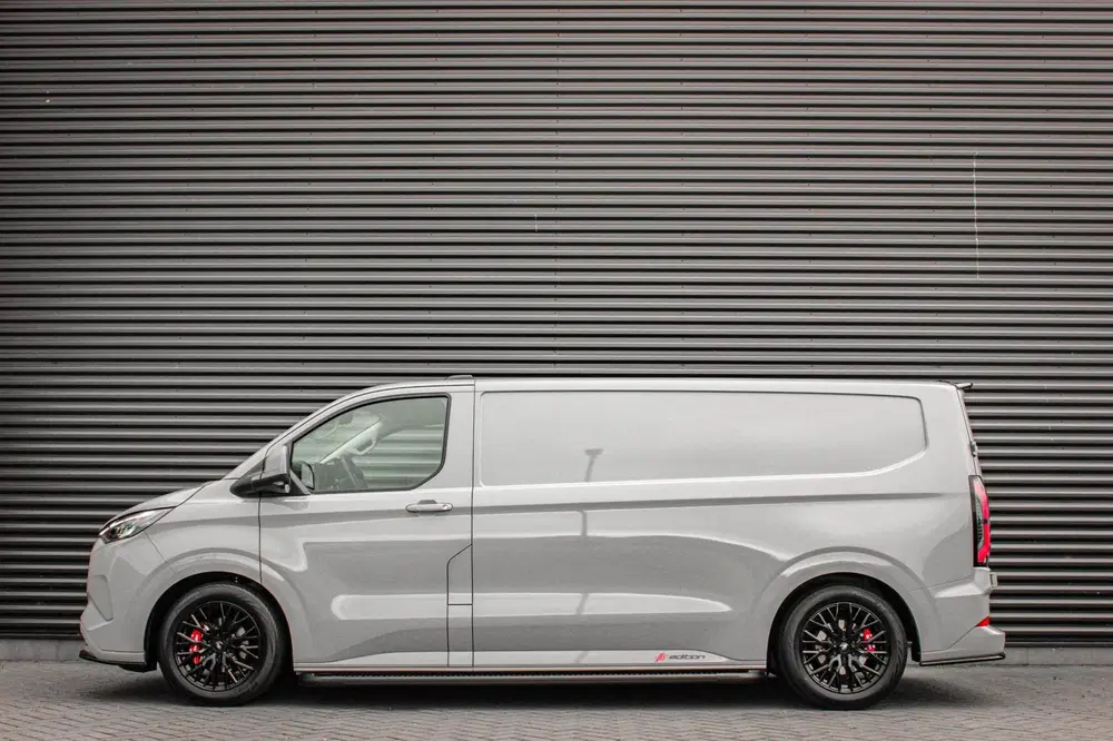 Ford Transit 340 L2H1 Limited 65 kWh 218PK uit 2025, foto 5