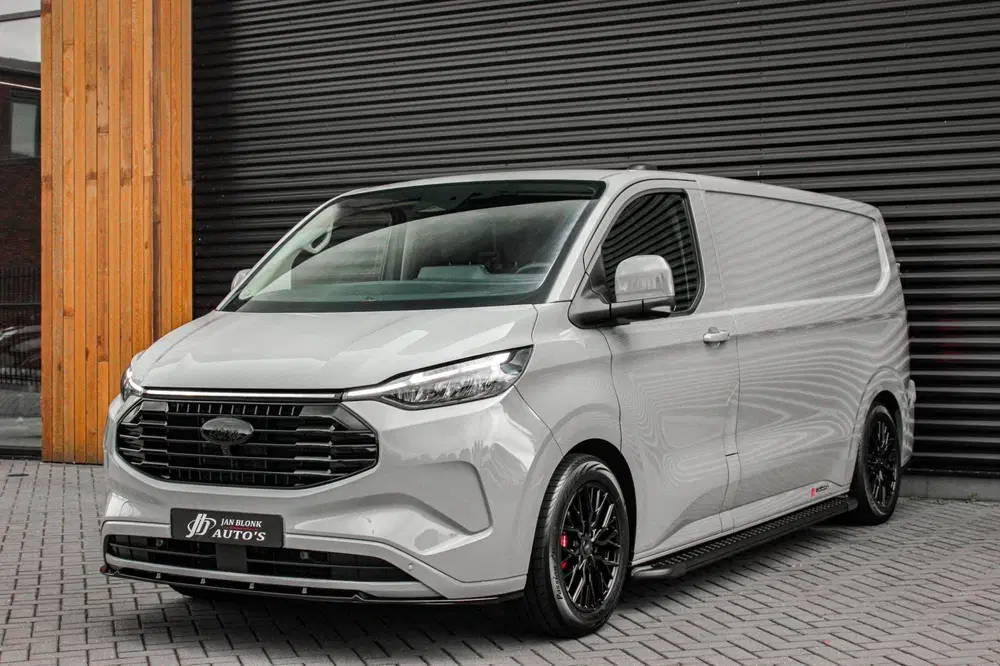 Ford Transit 340 L2H1 Limited 65 kWh 218PK uit 2025, foto 6
