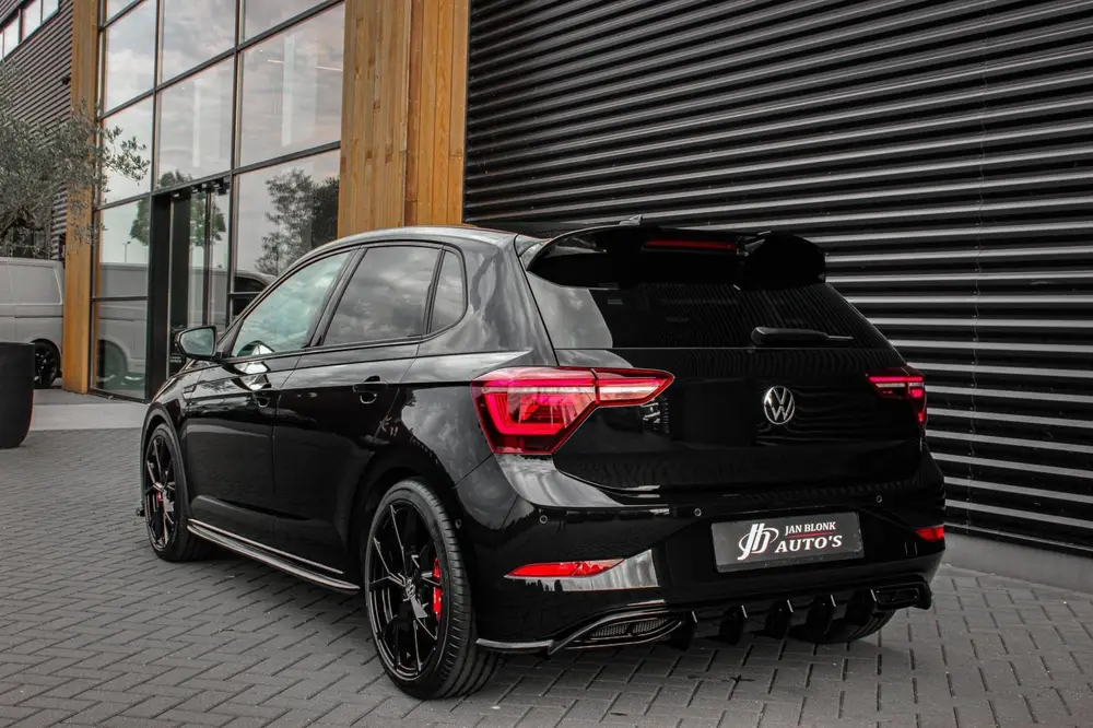 Volkswagen Polo 1.0 TSI 110PK DSG R-LINE / FULL BLACK / VERL uit 2023, foto 8