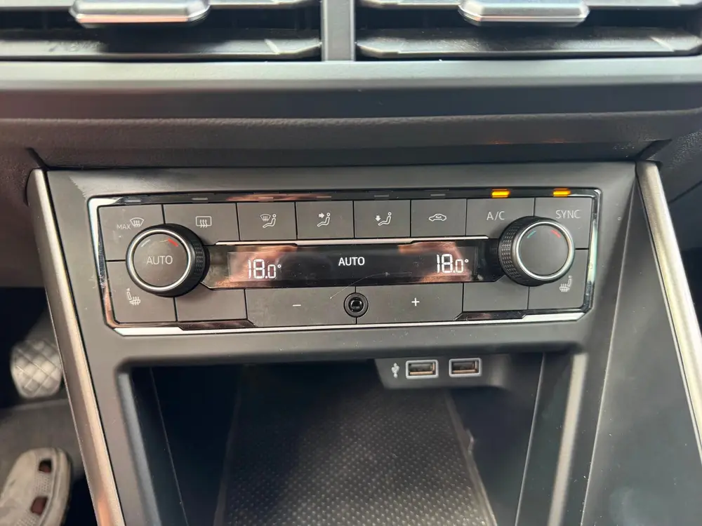 Volkswagen Polo 1.0 TSI Comfortline Navigatie PDC PDC Clima uit 2019, foto 13