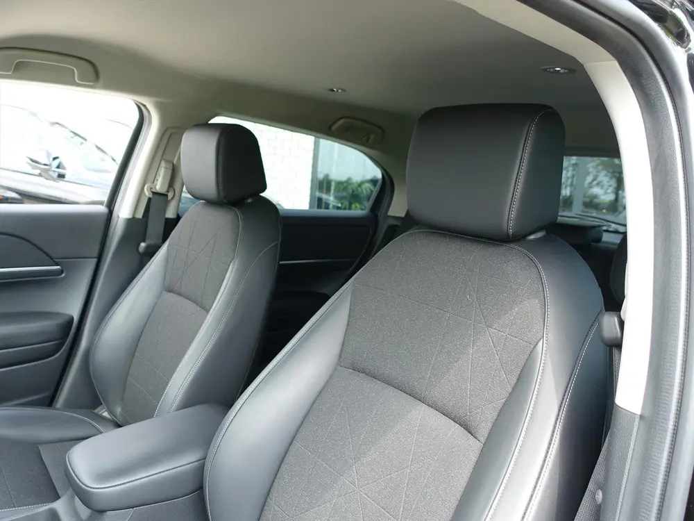 Honda Hr-V 1.5 i-MMD 131pk CVT Advance Privacy Glas uit 2022, foto 13